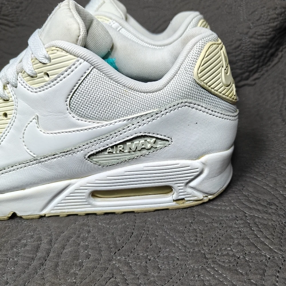 Nike Air Max 90 Retro Athletic White Sneakers Men's Shoe Size 8